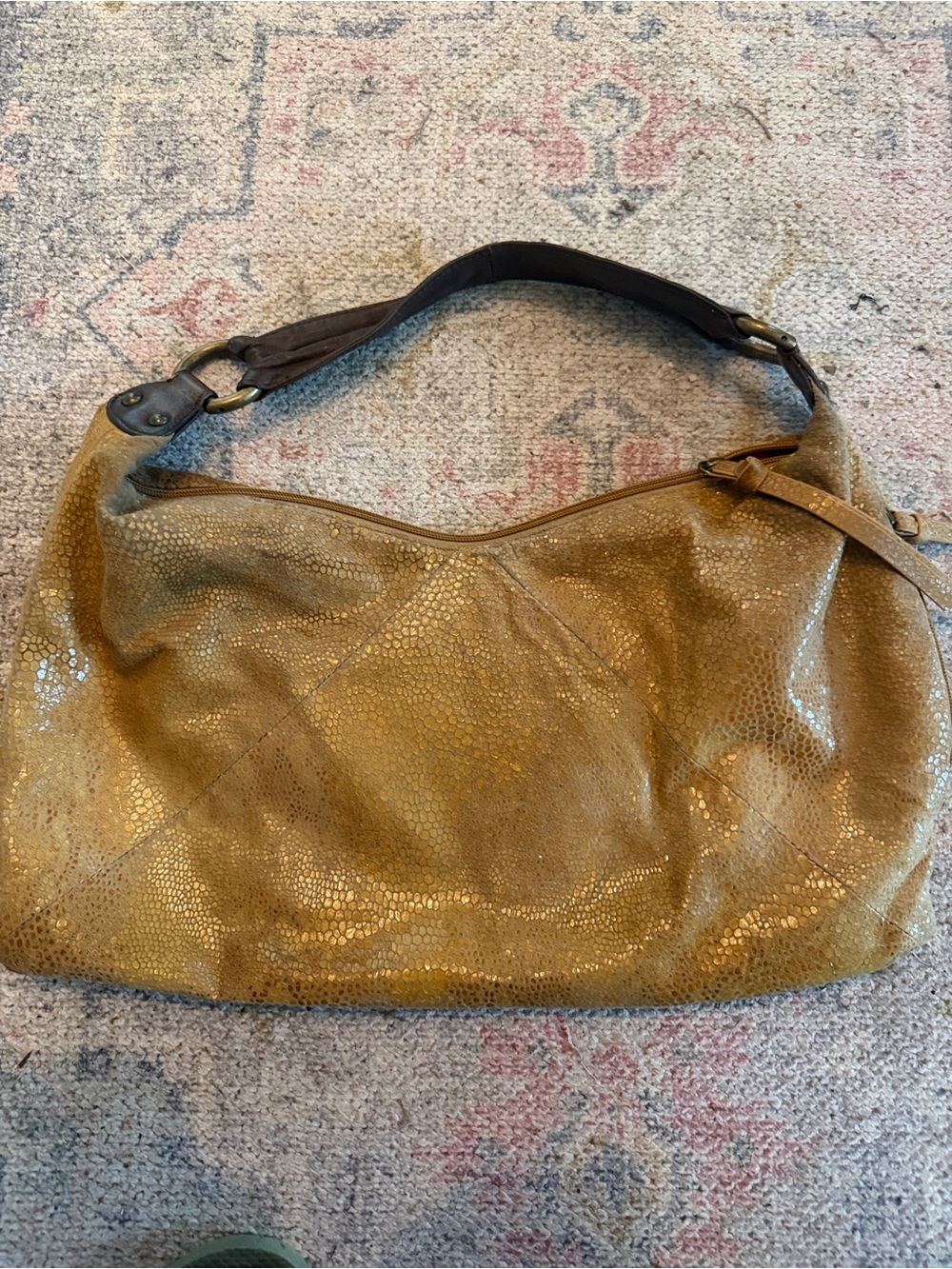 HOBO Shoulder Bag in Tan raised print